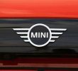 „Mini“ pristatė naujos kartos „Cooper SE“ ir „Countryman C“ automobilius